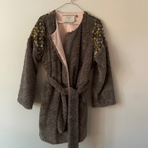 Elegant Patterned Women Sweater - Picture 2 of 5